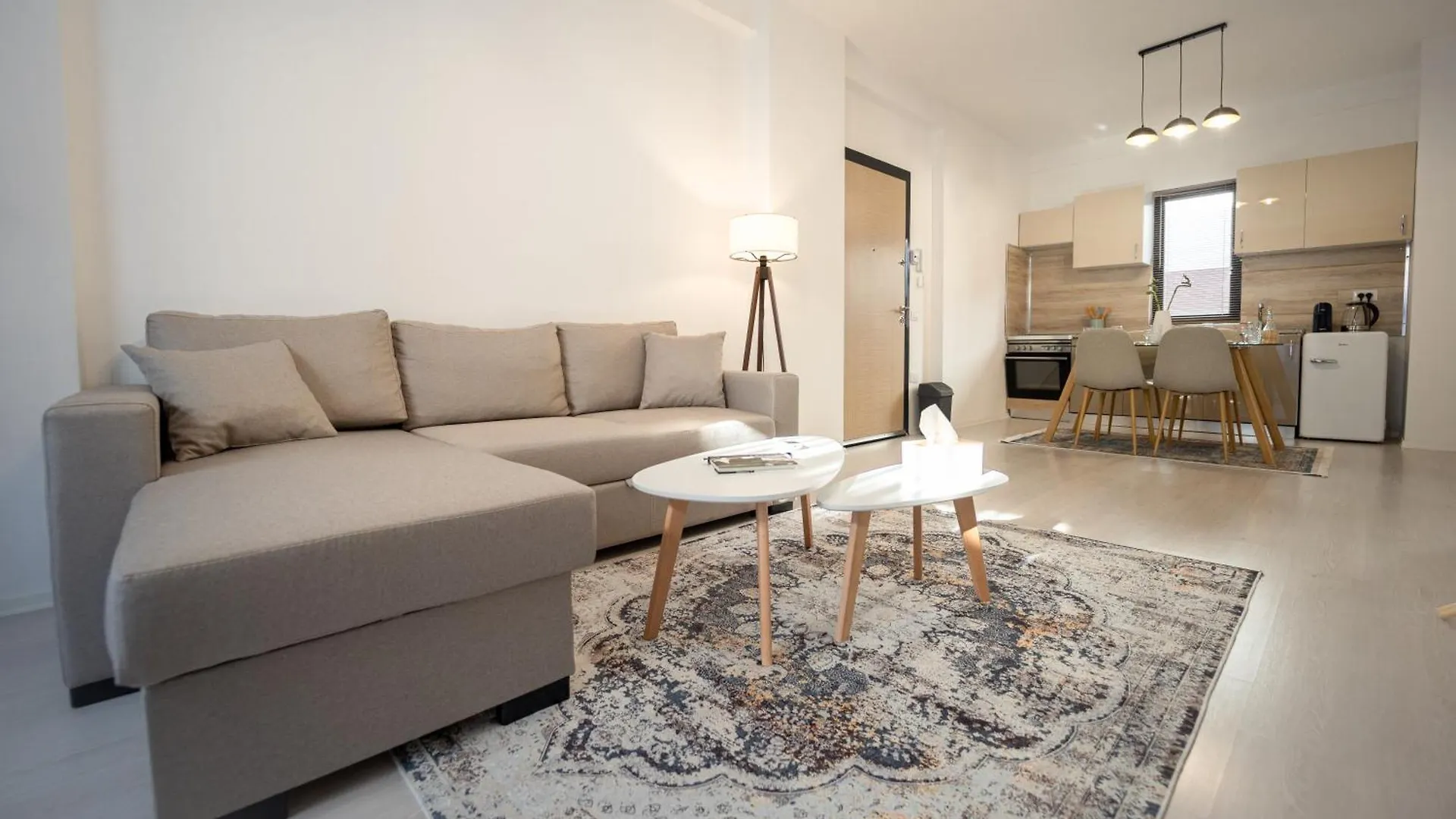 Cozy Apartment Near Tia! - Self Check-In - Free Wifi - Netflix Valias